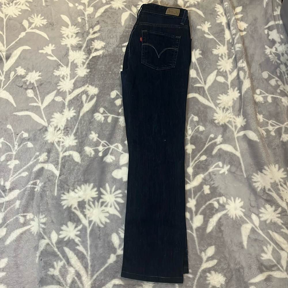 EUC Levi’s Jean - blue mid rise skinny SZ 6 M- like new
